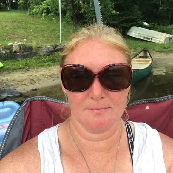 Meet your Posher, Krista - Picture 1 of 1